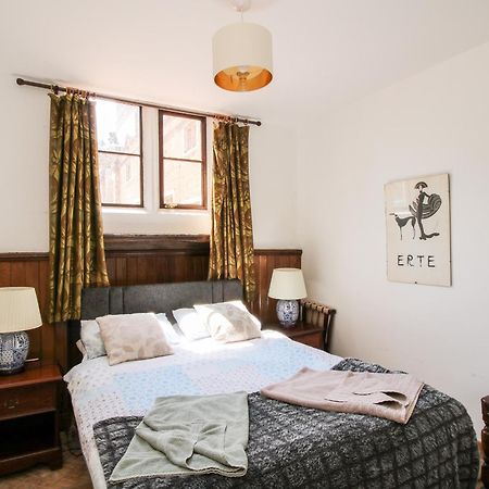 Chetwynd Lodge Stafford Exteriör bild