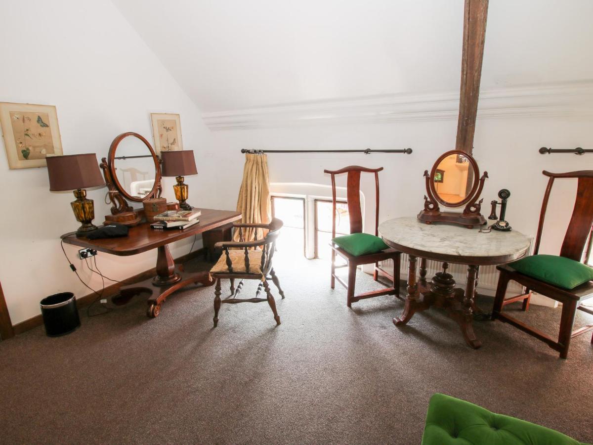 Chetwynd Lodge Stafford Exteriör bild