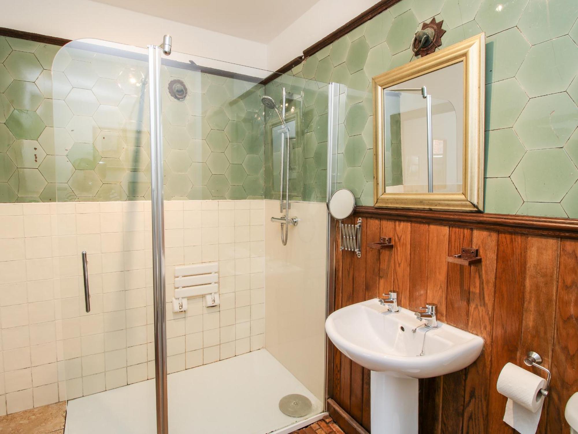 Chetwynd Lodge Stafford Exteriör bild